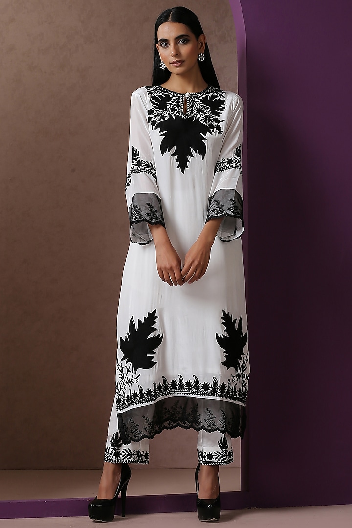 White Crepe Embroidered Kurta Set by Wazir C at Pernia's Pop Up Shop