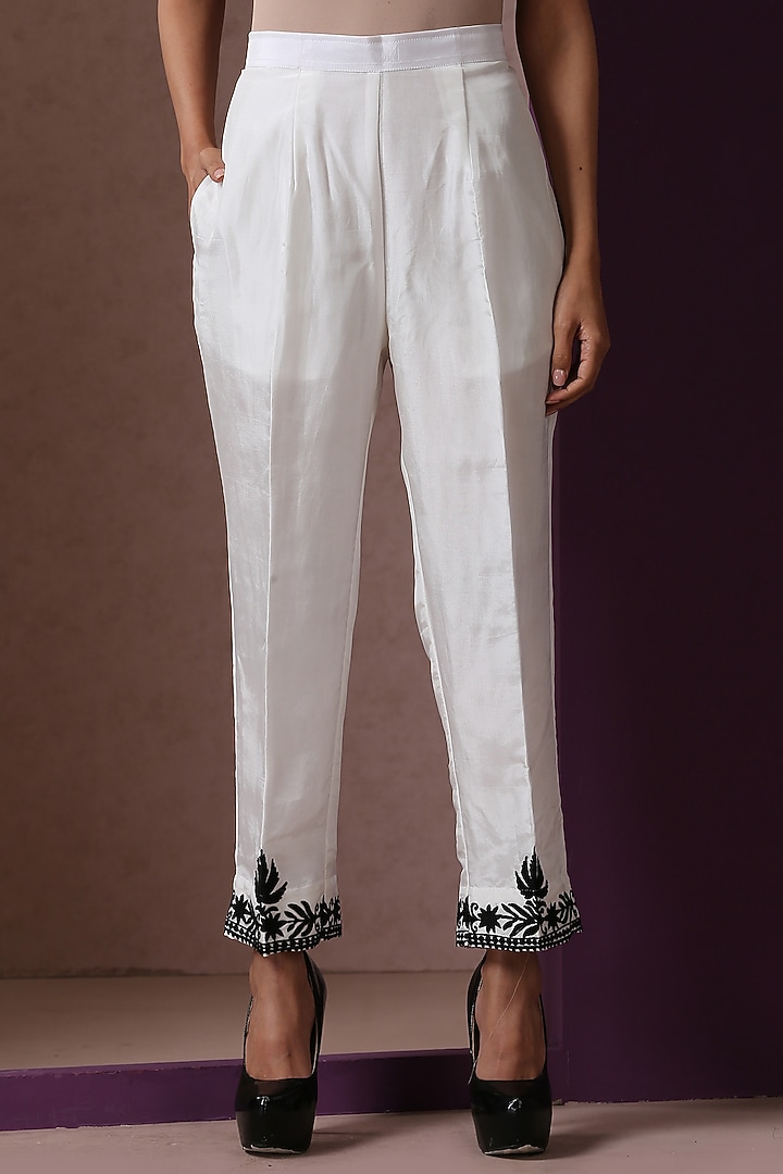 White Crepe Embroidered Kurta Set by Wazir C at Pernia's Pop Up Shop