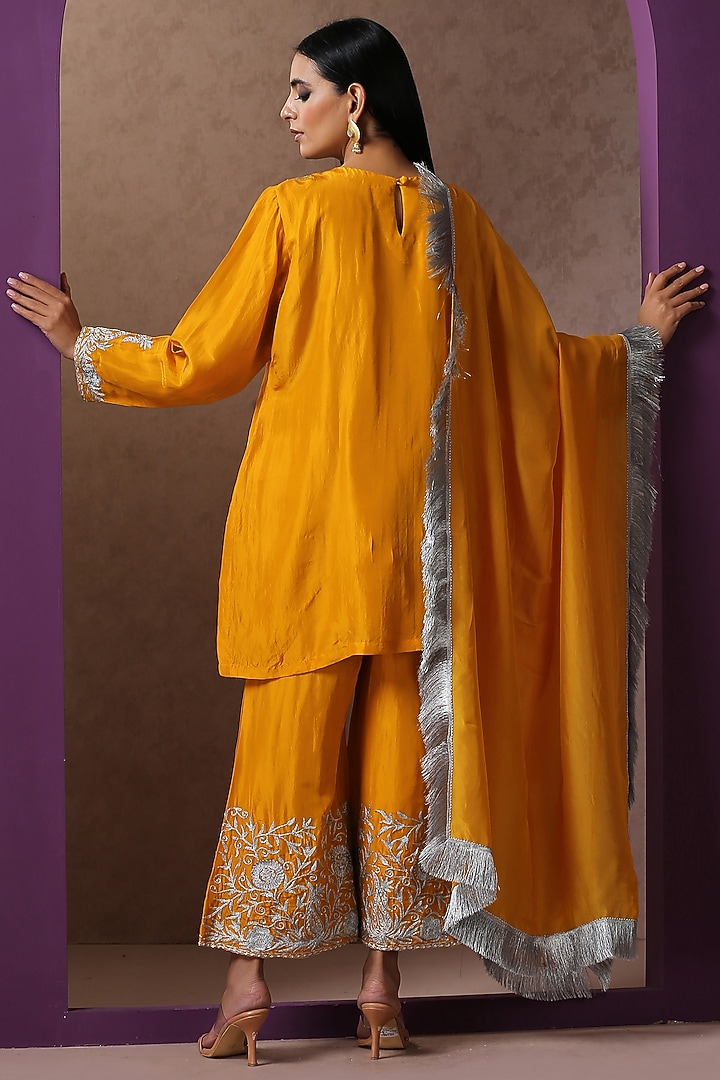 Mustard Silk Embroidered Kurta Set by Wazir C at Pernia's Pop Up Shop