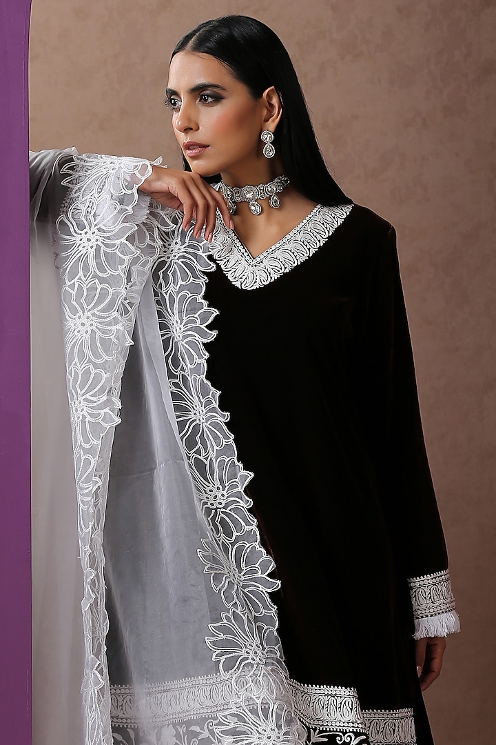 Brown & White Velvet Embroidered Kurta Set by Wazir C at Pernia's Pop Up Shop