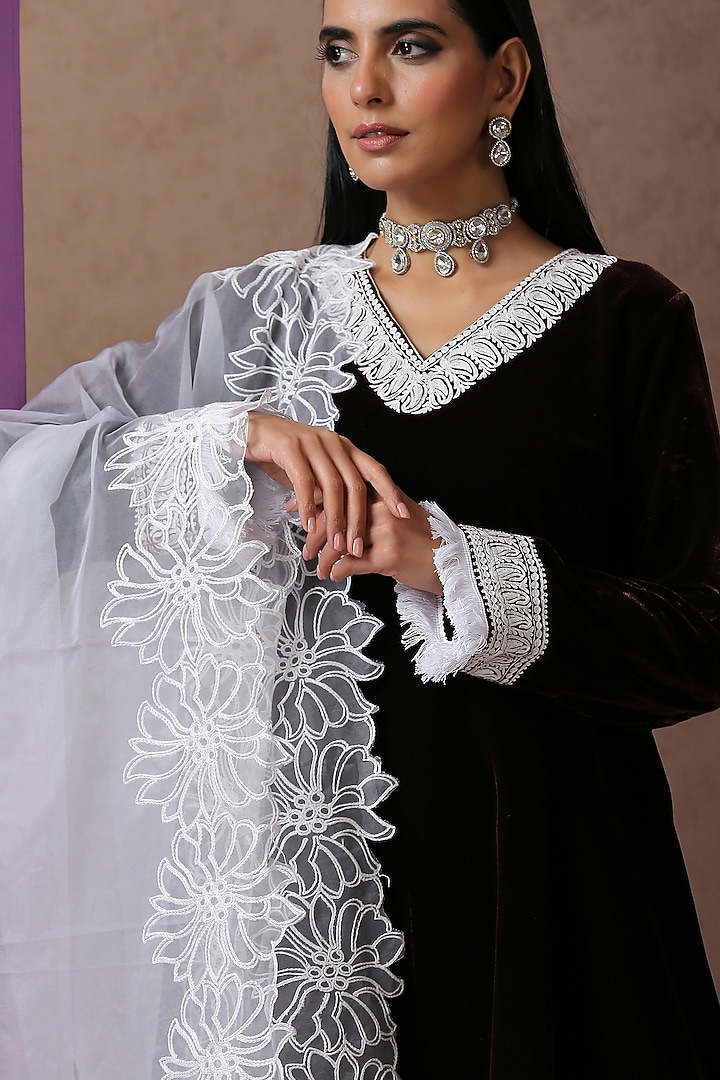 Brown & White Velvet Embroidered Kurta Set by Wazir C at Pernia's Pop Up Shop