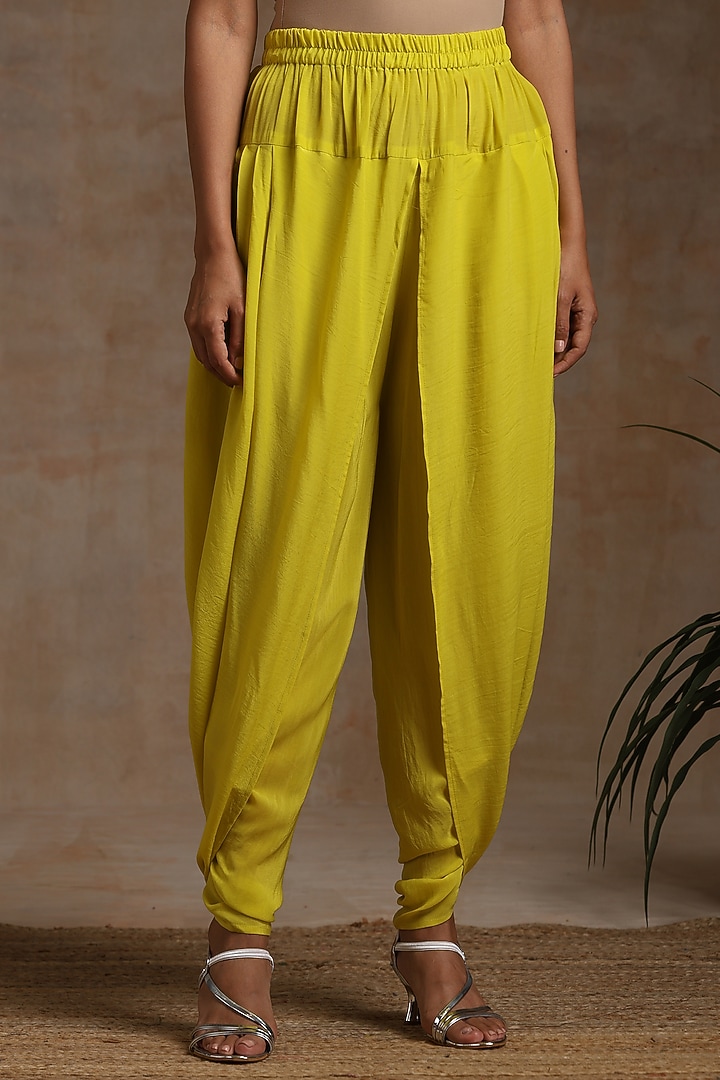 Neon Crepe Embroidered Kurta Set by Wazir C at Pernia's Pop Up Shop