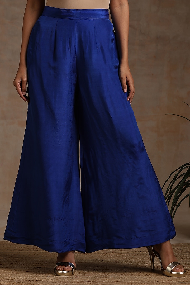 Blue Silk Embroidered Kurta Set by Wazir C at Pernia's Pop Up Shop