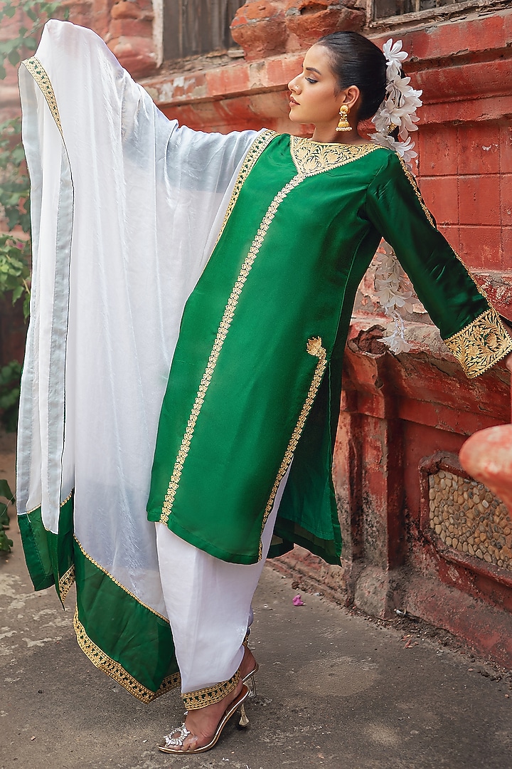 Green Silk Kashmiri Tilla Embroidered Kurta Set by Wazir C at Pernia's Pop Up Shop