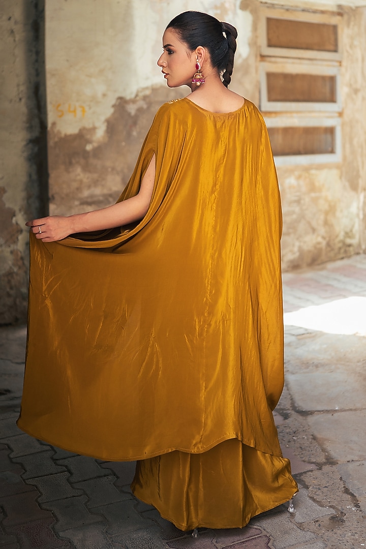 Mustard Crepe Kashmiri Tilla Embroidered Co-Ord Set by Wazir C at Pernia's Pop Up Shop