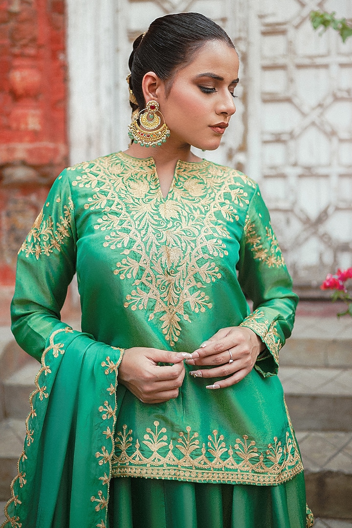 Green Silk Kashmiri Tilla Embroidered Lehenga Set by Wazir C at Pernia's Pop Up Shop