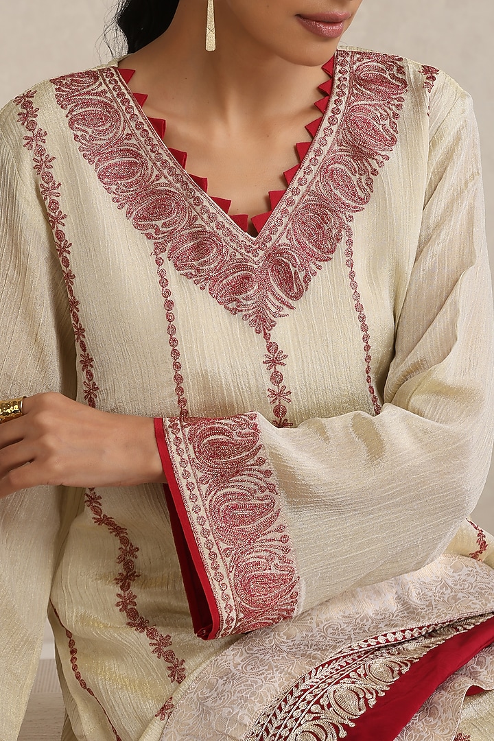 Off-White Silk Kashmiri Tilla Embroidered Pheran Style Kurta Set by Wazir C at Pernia's Pop Up Shop