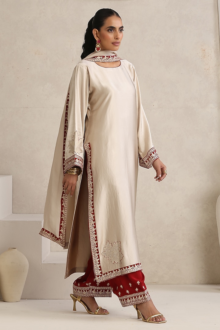 Off-White Satin Kashmiri Tilla Embroidered Kurta Set by Wazir C at Pernia's Pop Up Shop