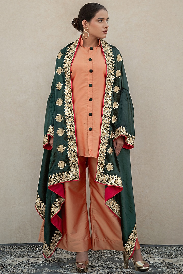 Green Velvet Kashmiri Tilla Embroidered Cape Set by Wazir C at Pernia's Pop Up Shop