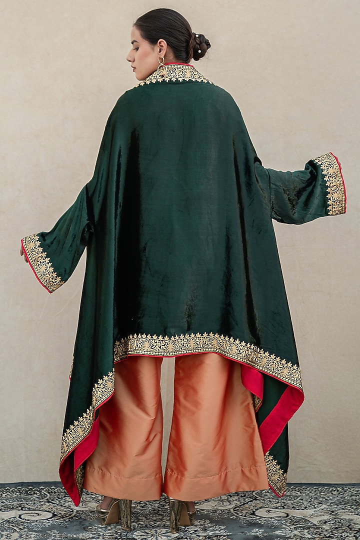Green Velvet Kashmiri Tilla Embroidered Cape Set by Wazir C at Pernia's Pop Up Shop