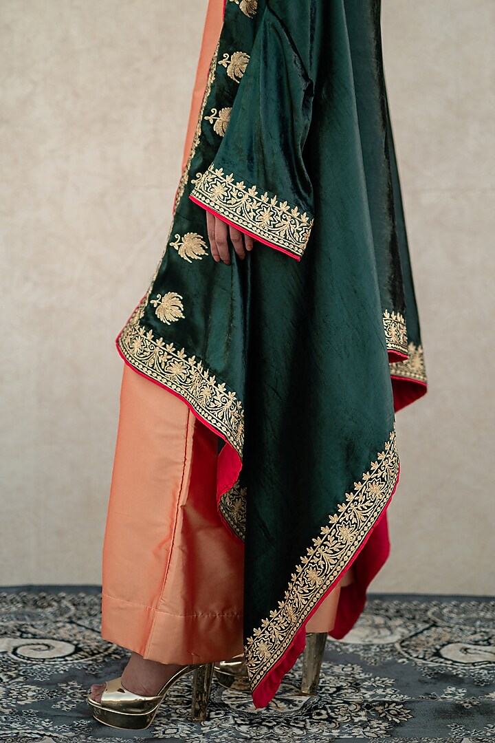 Green Velvet Kashmiri Tilla Embroidered Cape Set by Wazir C at Pernia's Pop Up Shop