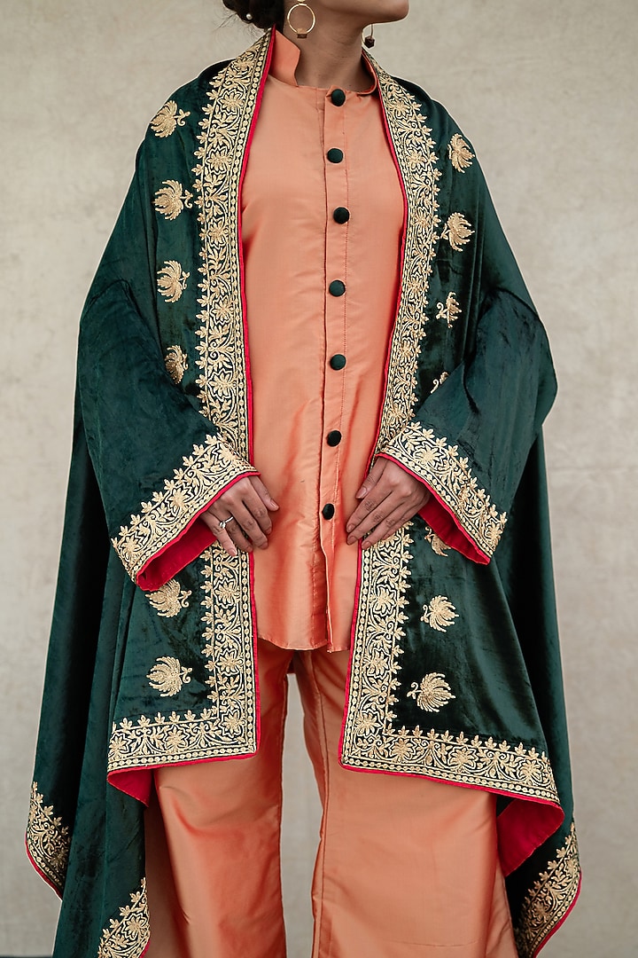 Green Velvet Kashmiri Tilla Embroidered Cape Set by Wazir C at Pernia's Pop Up Shop
