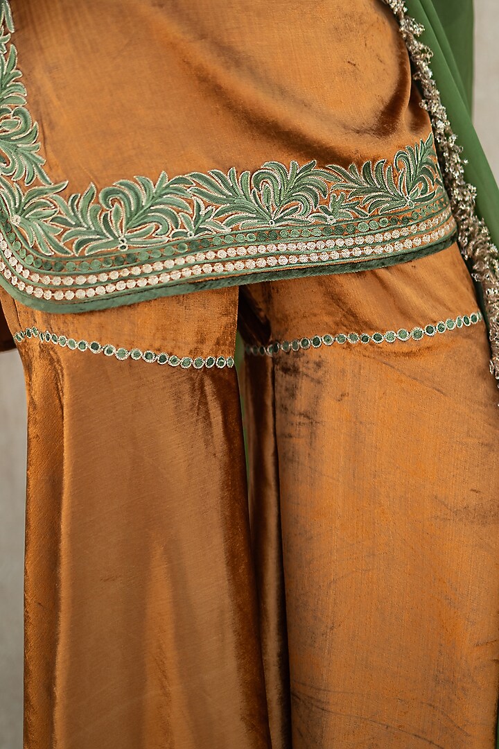 Mustard Velvet Kashmiri Tilla Embroidered Kurta Set by Wazir C at Pernia's Pop Up Shop