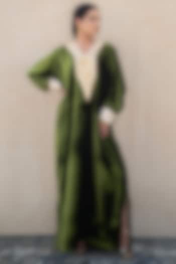 Mehendi Green Velvet Kashmiri Tilla Embroidered Kaftan by Wazir C at Pernia's Pop Up Shop