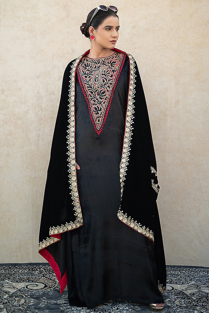 Black Makhmal Kashmiri Tilla Embroidered Cape Vacation Dress by Wazir C at Pernia's Pop Up Shop