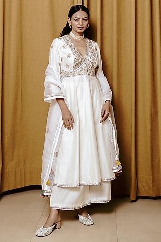 Ivory Chanderi Handloom Resham Embroidered Anarkali Set by Wabi Sabi
