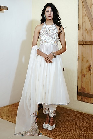 Ivory Chanderi Handloom Resham Embroidered Anarkali Set by Wabi Sabi