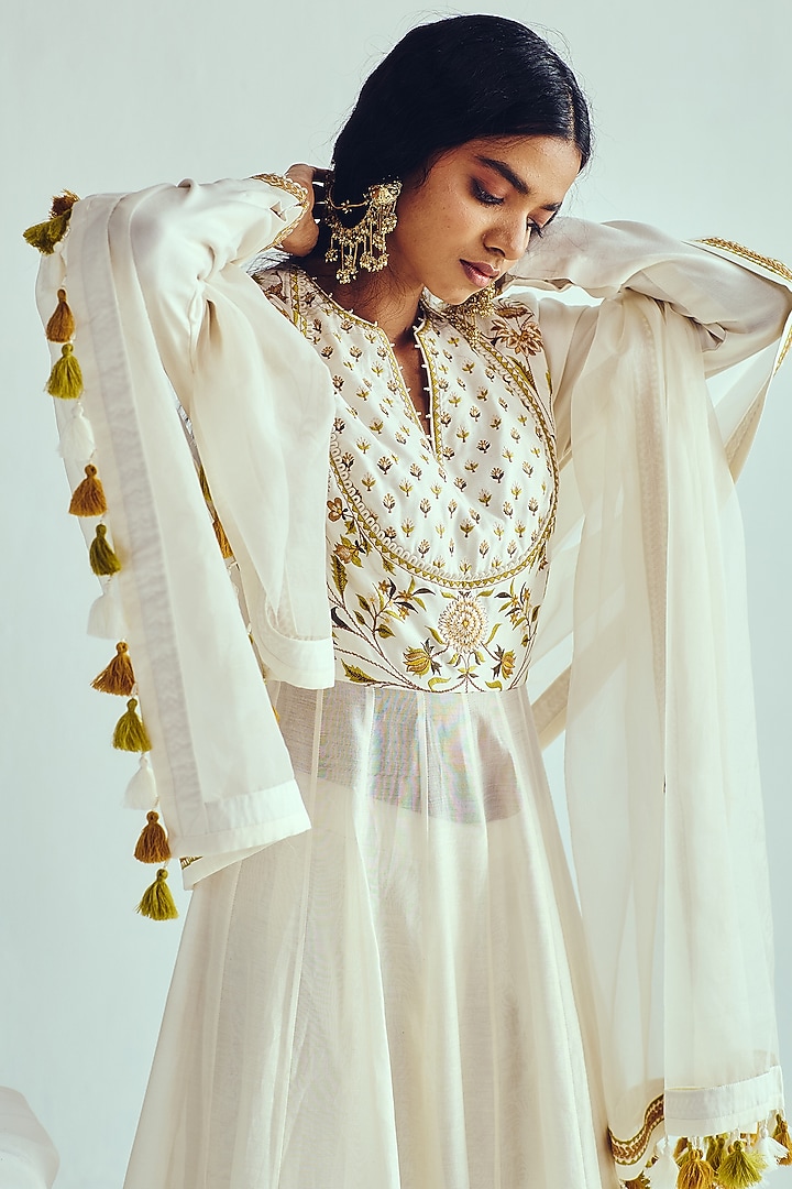 Ivory Chanderi Handloom Resham Embroidered Wedding Anarkali Set by Wabi Sabi at Pernia's Pop Up Shop