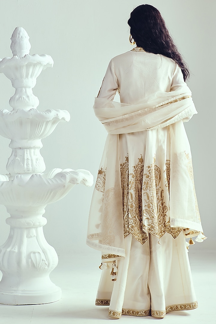 Ivory Chanderi Handloom Aari Embroidered Bridal Anarkali Set by Wabi Sabi at Pernia's Pop Up Shop