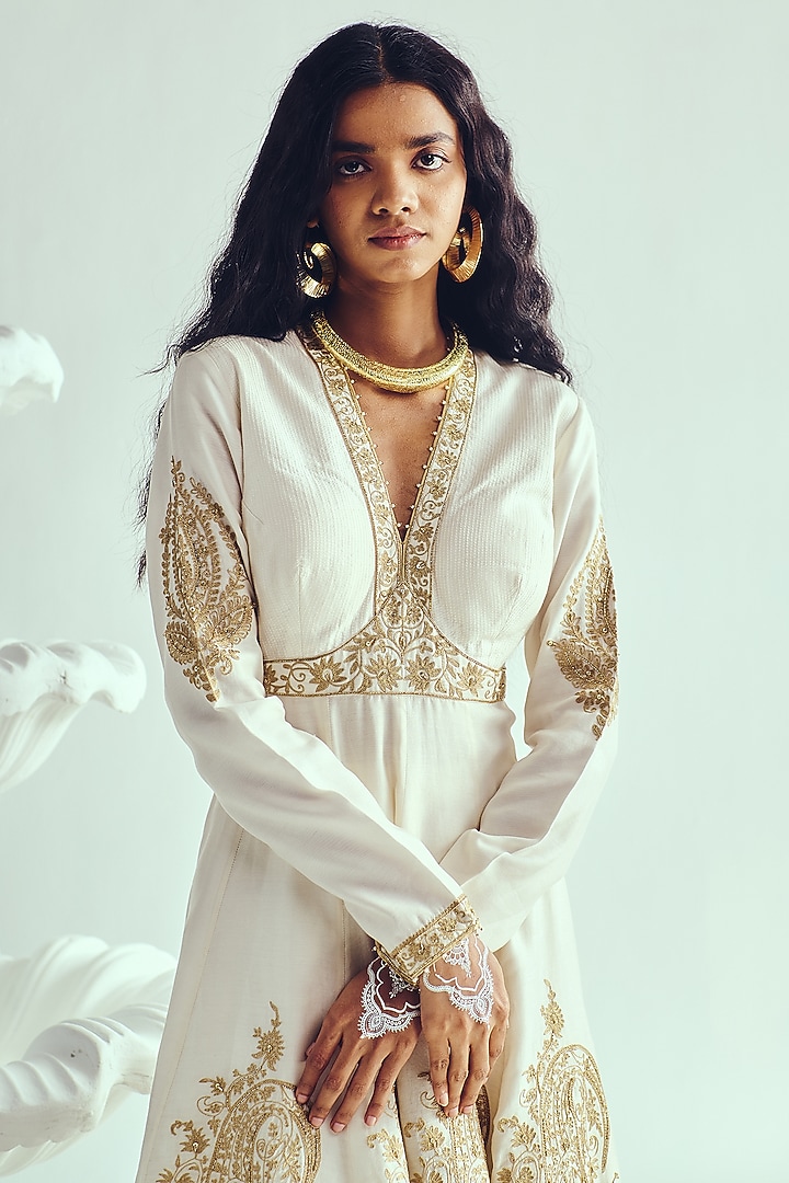 Ivory Chanderi Handloom Aari Embroidered Bridal Anarkali Set by Wabi Sabi at Pernia's Pop Up Shop