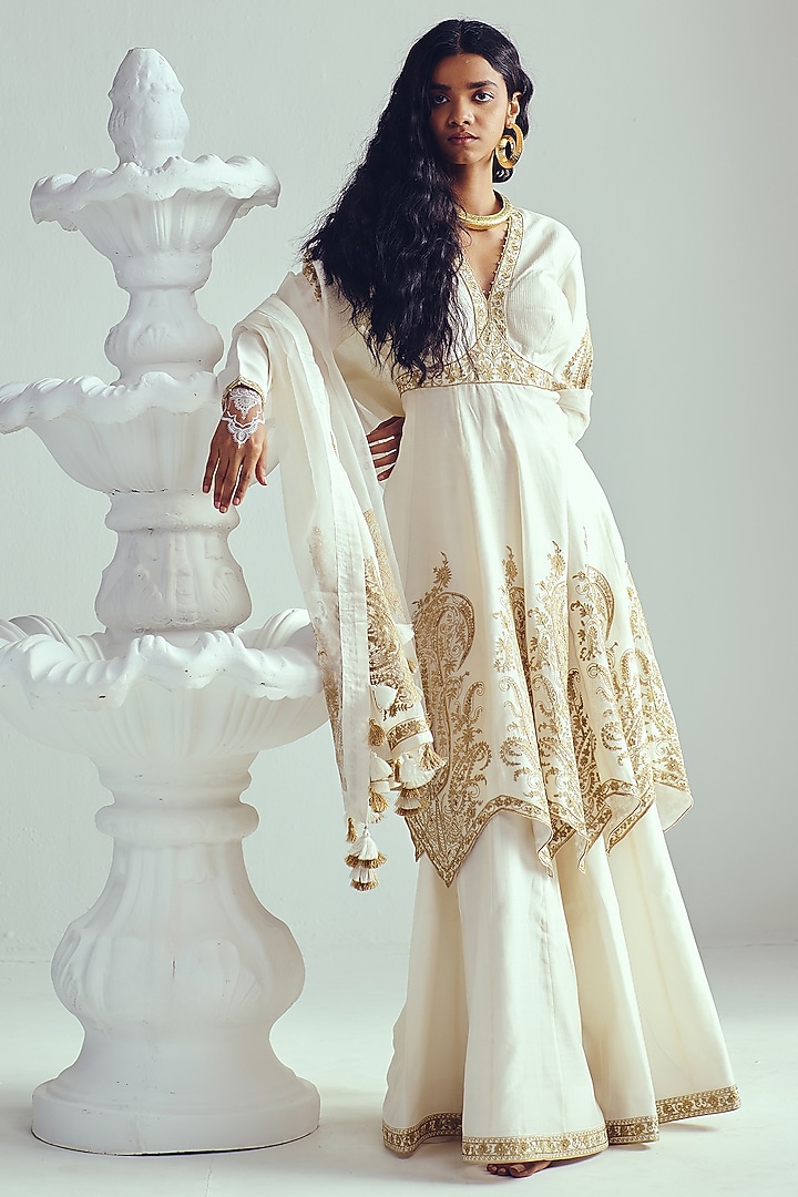 Ivory Chanderi Handloom Aari Embroidered Bridal Anarkali Set by Wabi Sabi at Pernia's Pop Up Shop