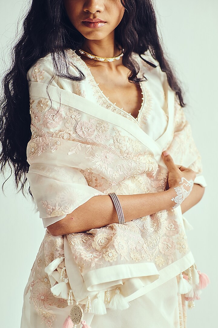 Ivory Organza Silk Aari Embroidered Reception Saree Set by Wabi Sabi at Pernia's Pop Up Shop