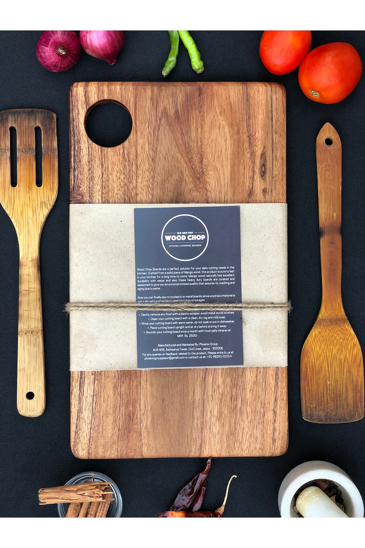 Natural Brown Wooden Chopping Board (Set of 2) Design by Araana Home at  Pernia's Pop Up Shop 2023