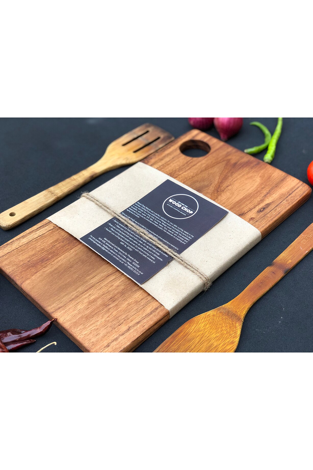 Natural Brown Wooden Chopping Board (Set of 2) Design by Araana Home at  Pernia's Pop Up Shop 2023