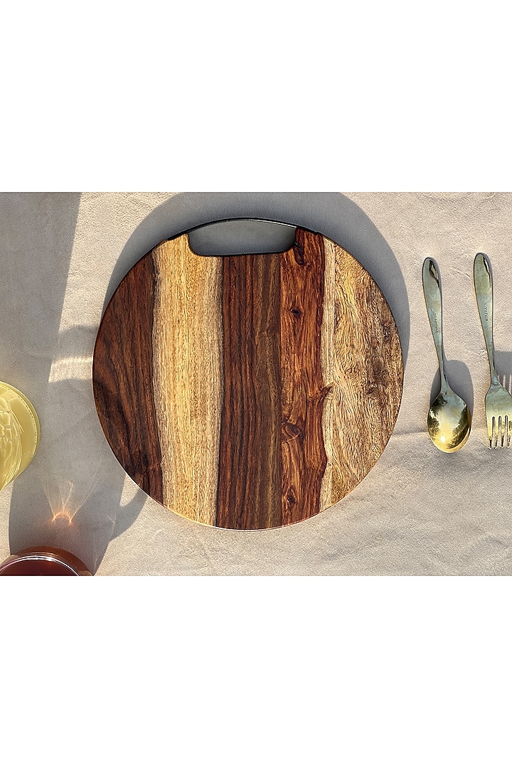 Natural Brown Wooden Chopping Board (Set of 2) Design by Araana Home at  Pernia's Pop Up Shop 2023