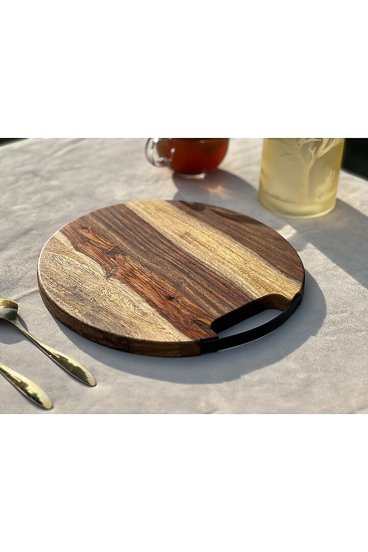 Natural Brown Wooden Chopping Board (Set of 2) Design by Araana Home at  Pernia's Pop Up Shop 2023