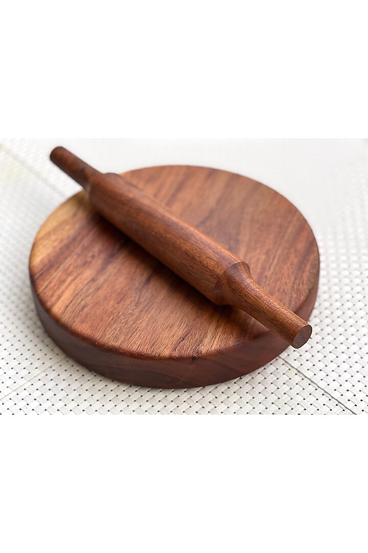Brown Acacia Wood Chakla Belan Set by Wood Chop at Pernia's Pop Up Shop