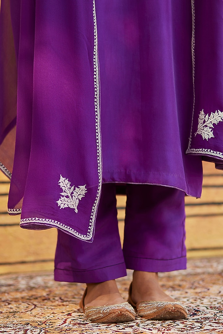 Purple Pure Silk Hand Embroidered Kurta Set by Weaverstory at Pernia's Pop Up Shop