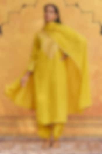 Yellow Pure Silk Hand Embroidered Kurta Set by Weaverstory