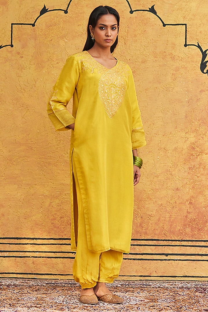 Yellow Pure Silk Hand Embroidered Kurta Set by Weaverstory at Pernia's Pop Up Shop