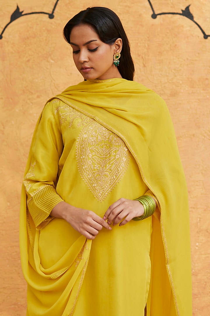 Yellow Pure Silk Hand Embroidered Kurta Set by Weaverstory at Pernia's Pop Up Shop