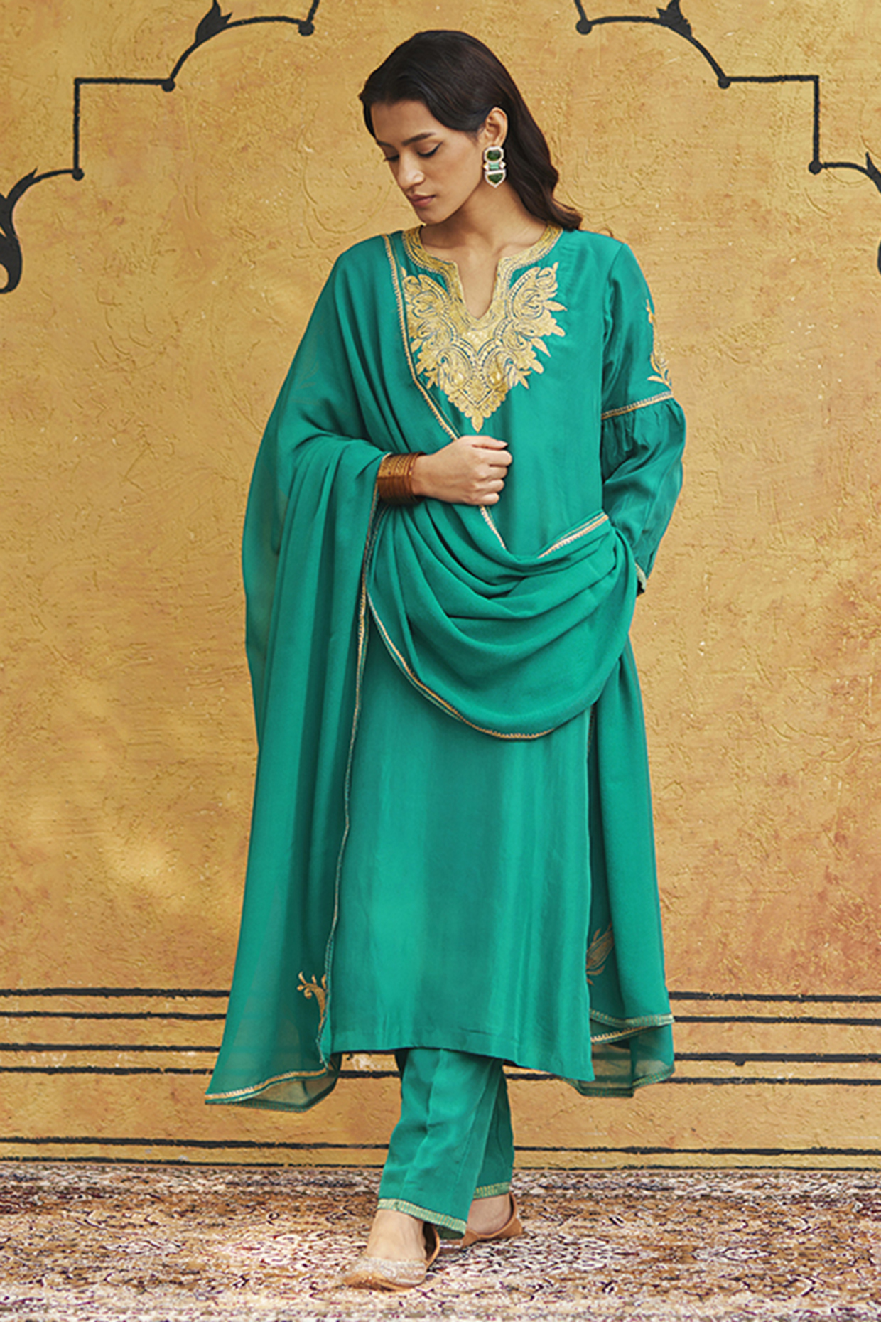 Green Pure Silk Hand Embroidered Kurta Set by Weaverstory