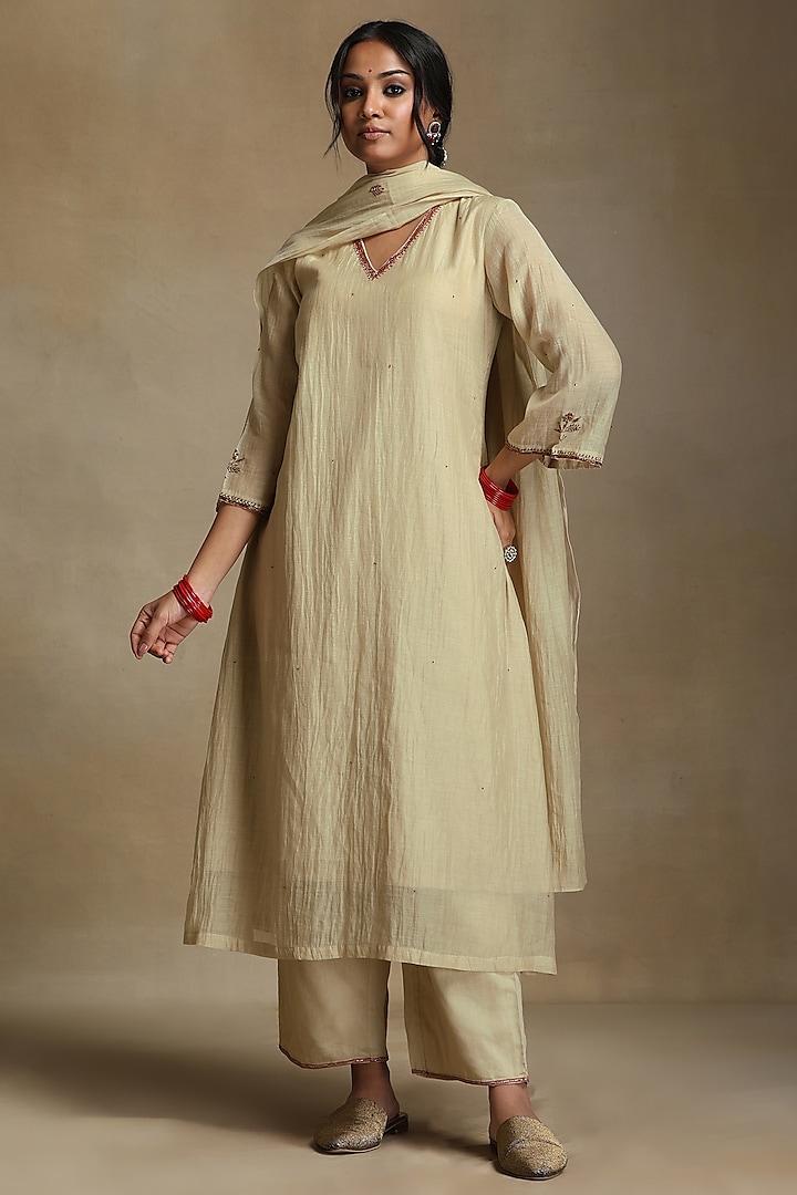 Ivory Pure Chanderi Hand Embroidered Kurta Set by Weaverstory at Pernia's Pop Up Shop