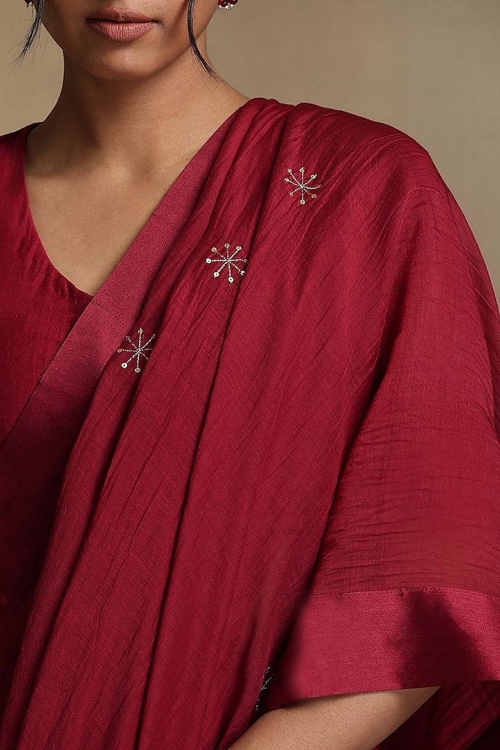 Red Pure Chanderi Hand Embroidered Party Wear Saree Set by Weaverstory at Pernia's Pop Up Shop
