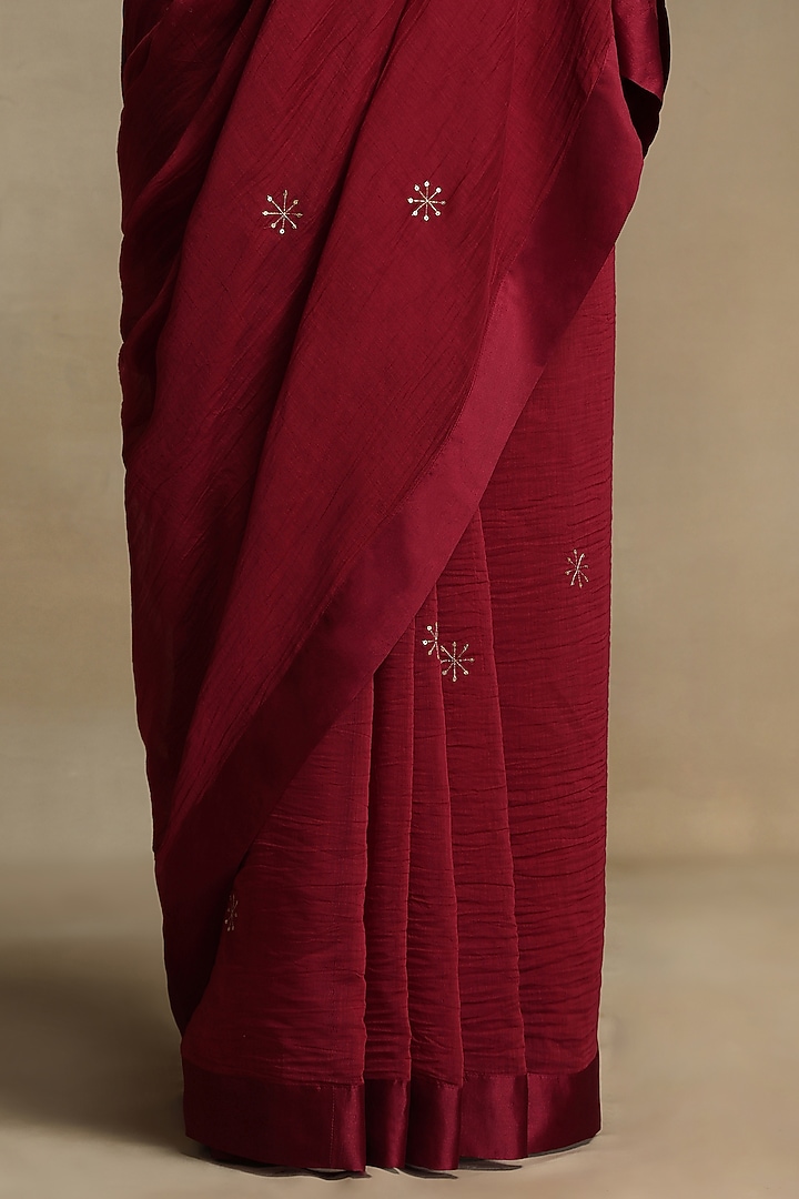 Red Pure Chanderi Hand Embroidered Party Wear Saree Set by Weaverstory at Pernia's Pop Up Shop