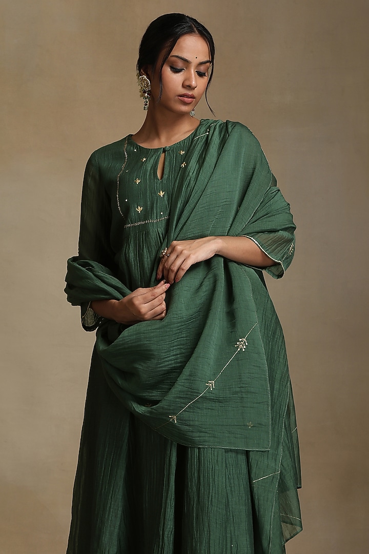 Green Pure Chanderi Hand Embroidered Kurta Set by Weaverstory at Pernia's Pop Up Shop