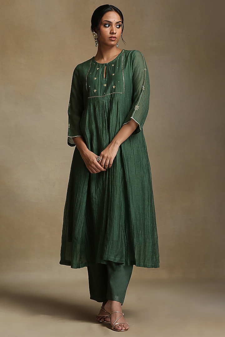Green Pure Chanderi Hand Embroidered Kurta Set by Weaverstory at Pernia's Pop Up Shop