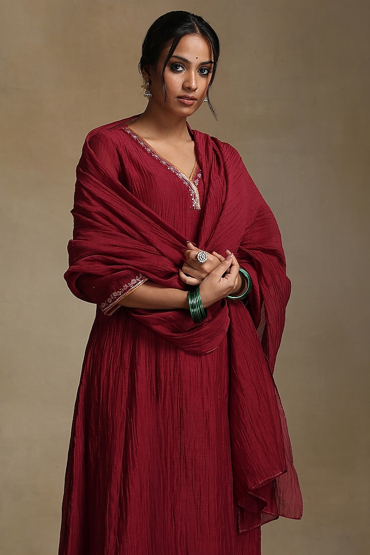 Red Pure Chanderi Hand Embroidered Kurta Set by Weaverstory at Pernia's Pop Up Shop
