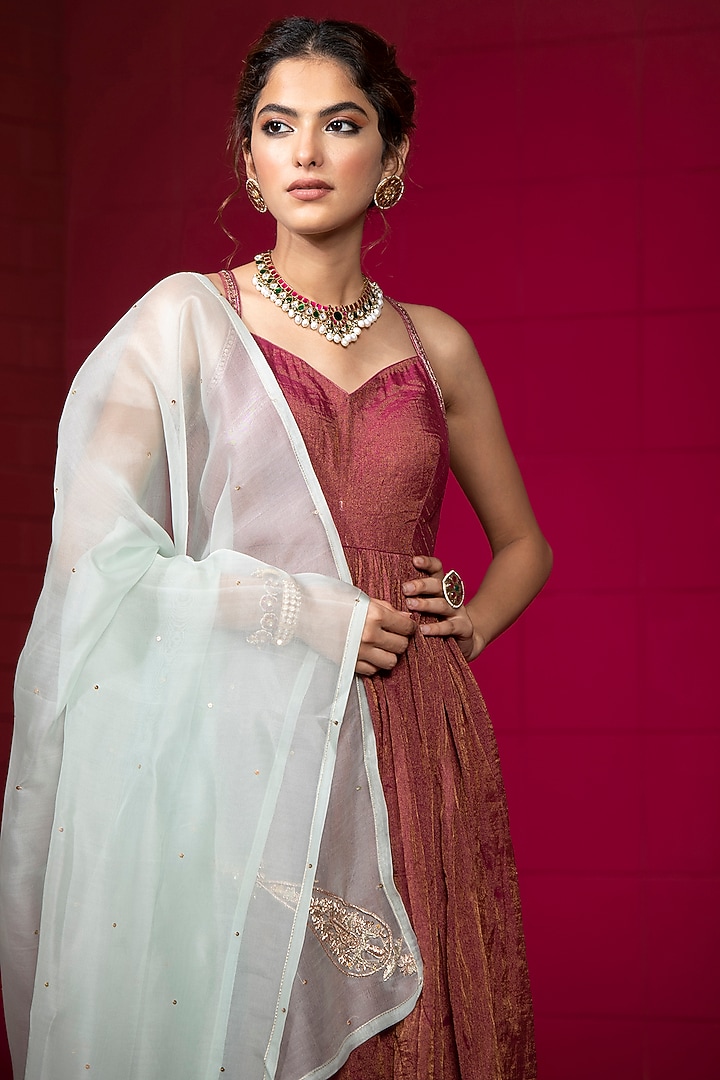 Plum Chanderi Tissue Kurta Set by Weaverstory at Pernia's Pop Up Shop