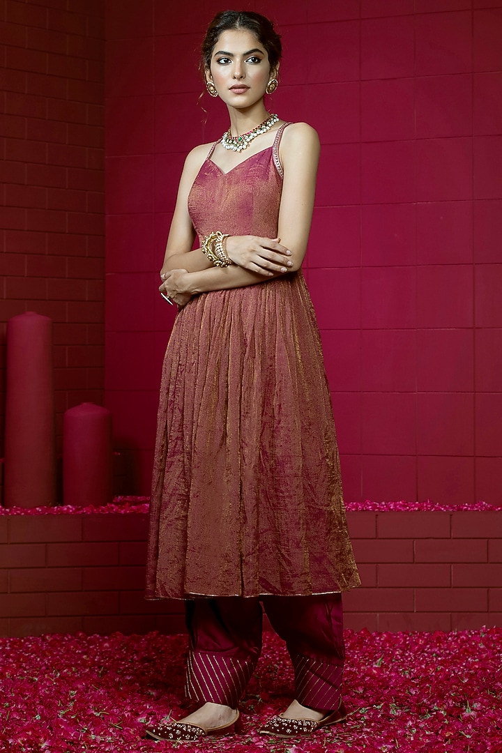 Plum Chanderi Tissue Kurta Set by Weaverstory at Pernia's Pop Up Shop
