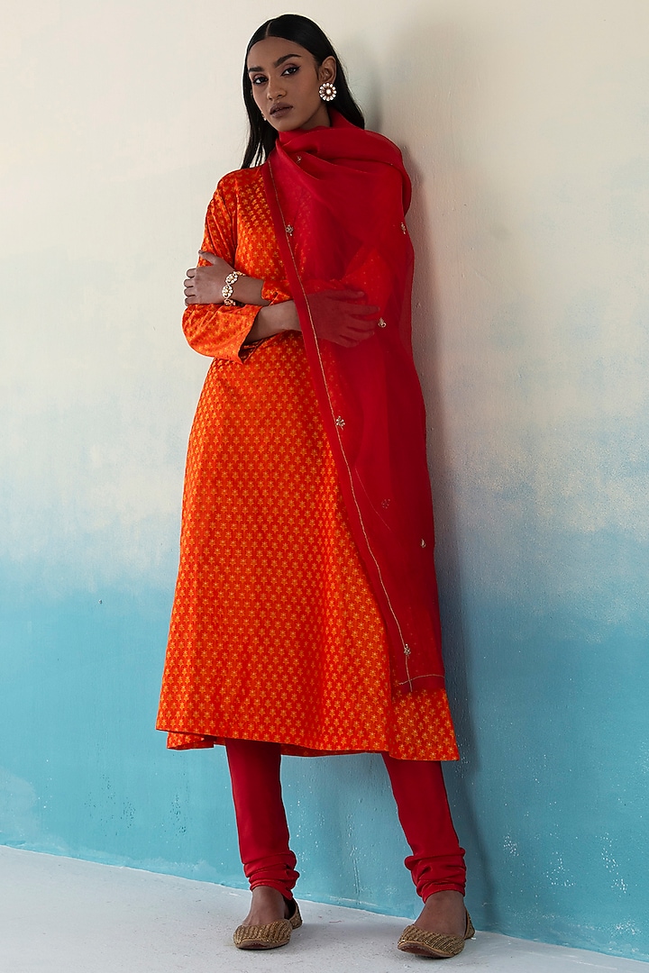 Orange Kurta Set With Zari Work by Weaverstory