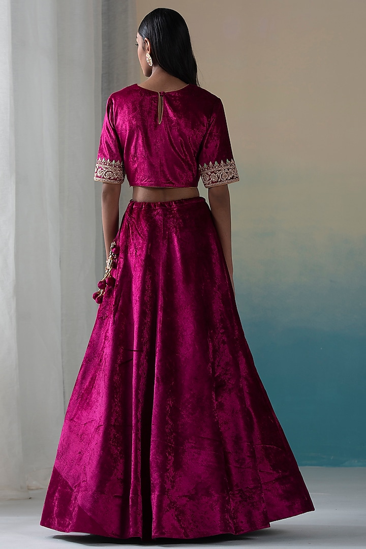 Fuchsia Hand Embroidered Wedding Lehenga Set by Weaverstory at Pernia's Pop Up Shop