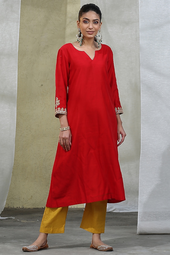 Red Zardosi Kurta Set by Weaverstory at Pernia's Pop Up Shop