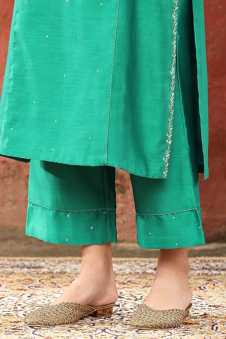 Turquoise Blue Pure Chanderi Silk Floral Motif Embroidered Kurta Set by Weaverstory at Pernia's Pop Up Shop