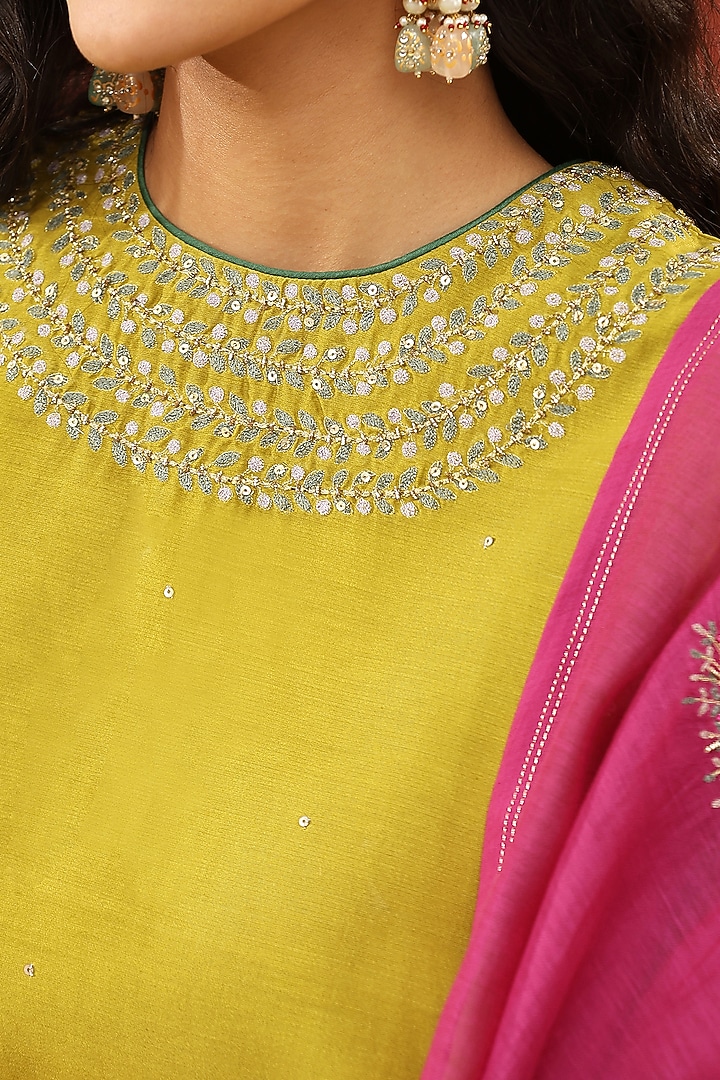 Lime Green Chanderi Silk Embroidered Kurta Set by Weaverstory at Pernia's Pop Up Shop