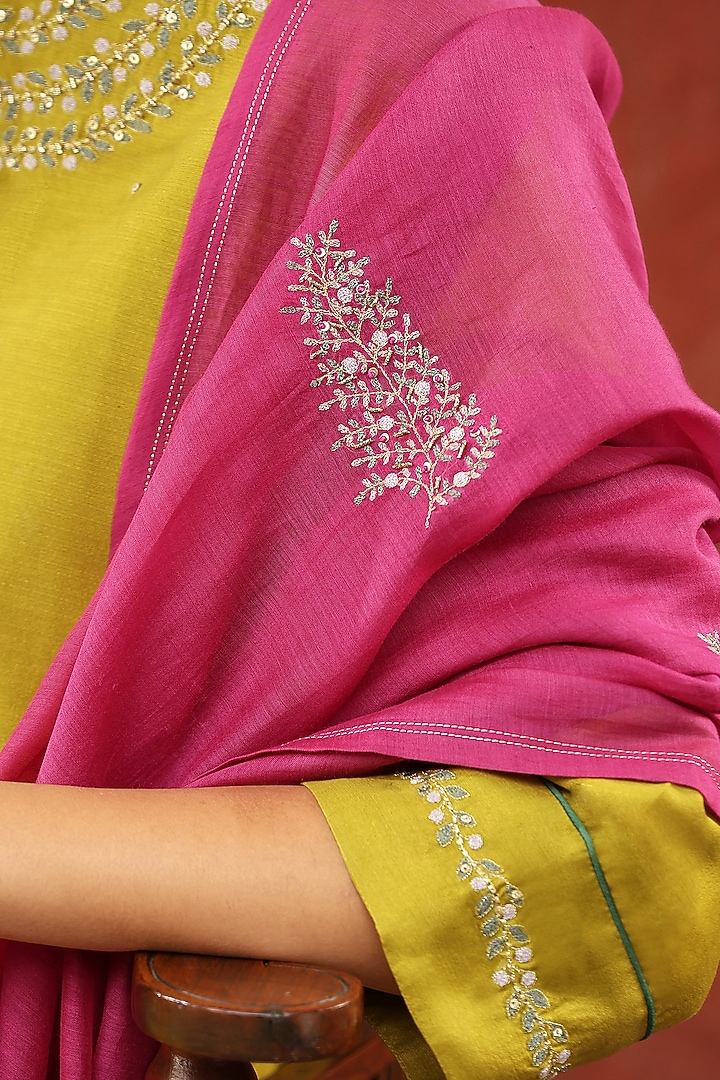 Lime Green Chanderi Silk Embroidered Kurta Set by Weaverstory at Pernia's Pop Up Shop